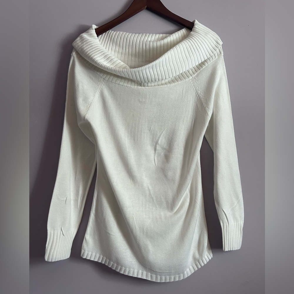 Forever 21 White Off the Shoulder Cowl Neck Sweater Size Large